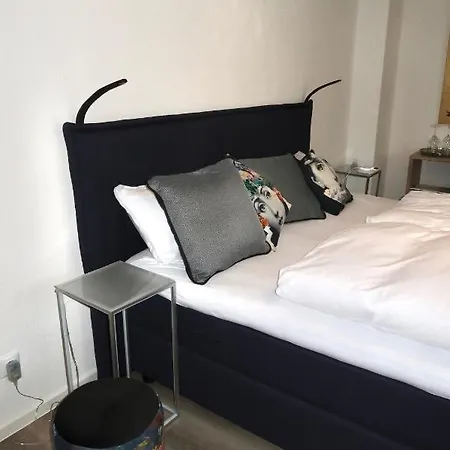 Julia's Mosel Nicolas *