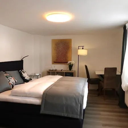 Julia's Mosel Nicolas *