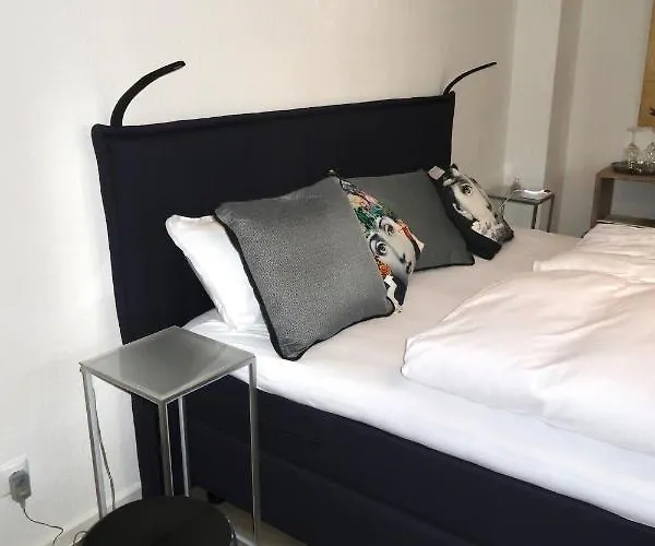 Julia's Mosel Nicolas *